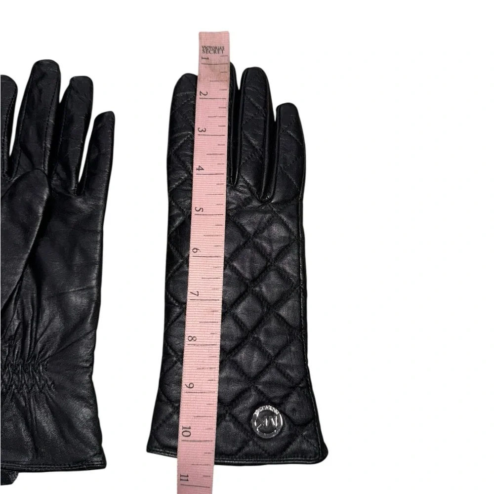 MICHAEL Michael Kors Genuine Leather Women's Quilted Black Gloves Medium